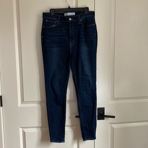 Ultra high rise Levis Women’s Jeans